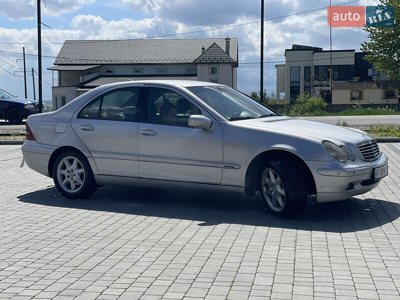 Седан Mercedes-Benz C-Class 2002 в Івано-Франківську