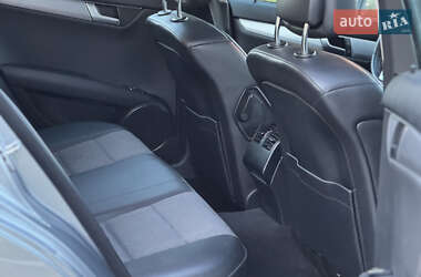 Универсал Mercedes-Benz C-Class 2011 в 