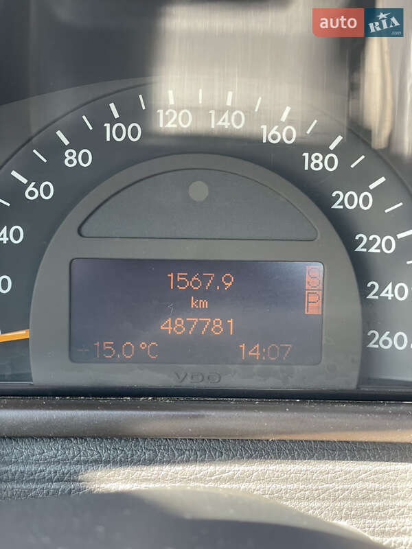 Седан Mercedes-Benz C-Class 2002 в Івано-Франківську