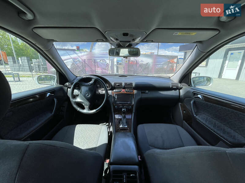 Седан Mercedes-Benz C-Class 2002 в Івано-Франківську