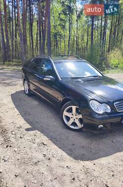 Универсал Mercedes-Benz C-Class 2004 в 