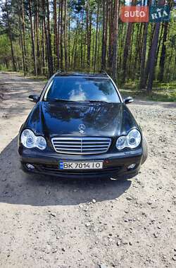 Универсал Mercedes-Benz C-Class 2004 в 
