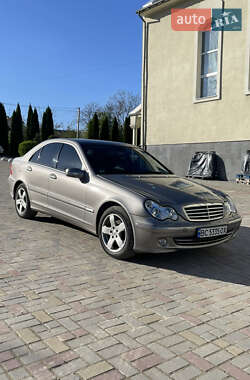 Седан Mercedes-Benz C-Class 2004 в 