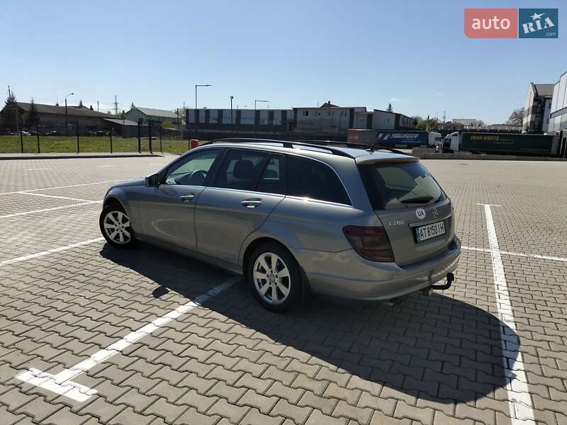Універсал Mercedes-Benz C-Class 2009 в Івано-Франківську