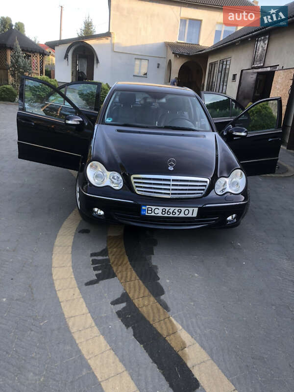 Седан Mercedes-Benz C-Class 2005 в Яворове