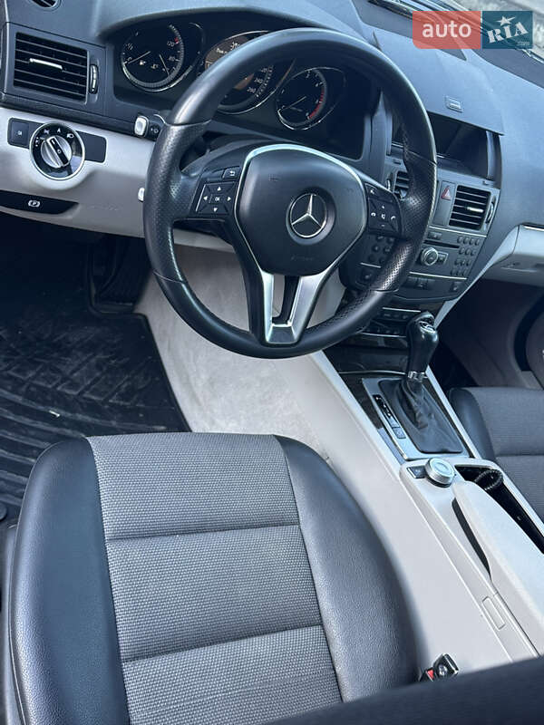Седан Mercedes-Benz C-Class 2010 в Одессе фото 2 Седан Mercedes-Benz C-Class 2010 в Одессе