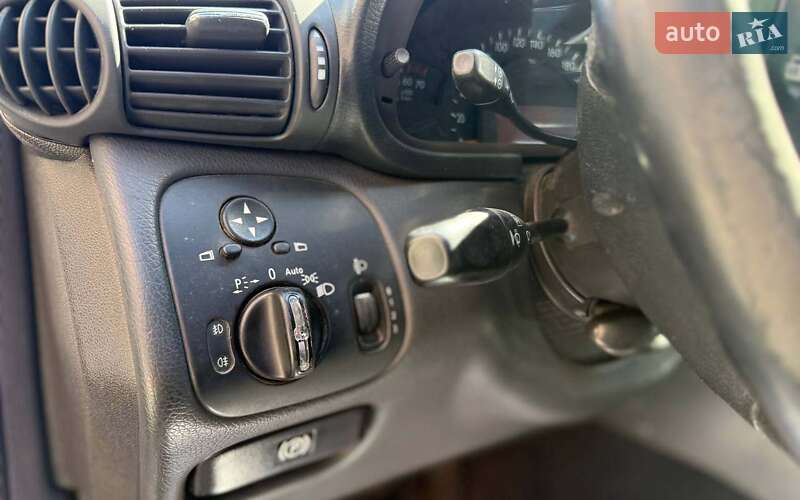 Универсал Mercedes-Benz C-Class 2004 в Черновцах