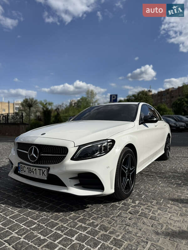 Mercedes-Benz C-Class 2019