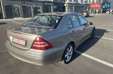 Седан Mercedes-Benz C-Class 2004 в 