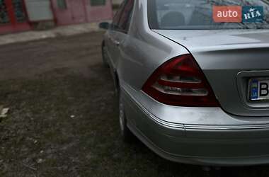 Седан Mercedes-Benz C-Class 2000 в 