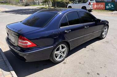 Седан Mercedes-Benz C-Class 2004 в 