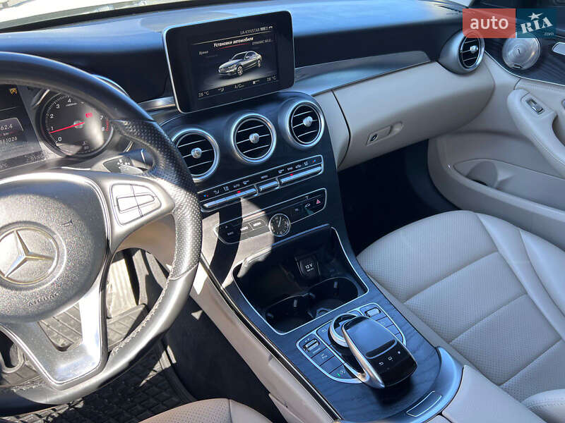 Седан Mercedes-Benz C-Class 2015 в Нововолынске