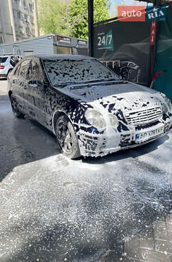 Седан Mercedes-Benz C-Class 2000 в 