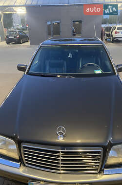 Седан Mercedes-Benz C-Class 1995 в Дніпрі