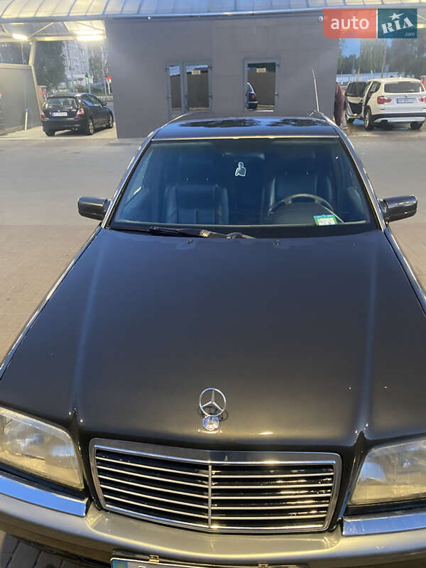 Седан Mercedes-Benz C-Class 1995 в 