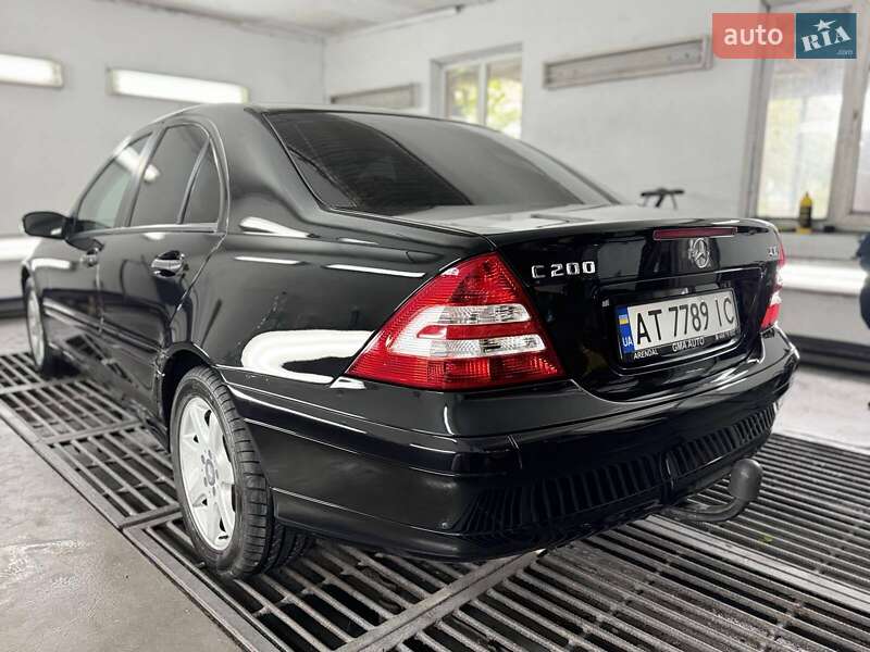 Седан Mercedes-Benz C-Class 2006 в Ивано-Франковске