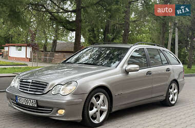 Универсал Mercedes-Benz C-Class 2005 в Звягеле