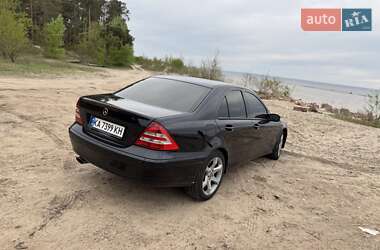 Седан Mercedes-Benz C-Class 2005 в 