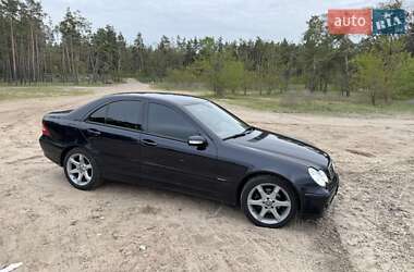 Седан Mercedes-Benz C-Class 2005 в 