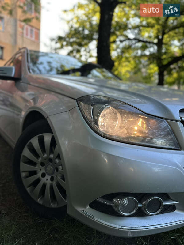 Универсал Mercedes-Benz C-Class 2012 в Ужгороде