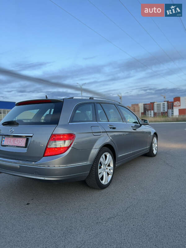 Универсал Mercedes-Benz C-Class 2010 в Луцке