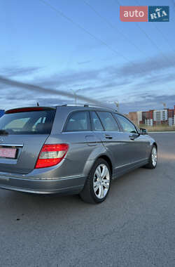 Универсал Mercedes-Benz C-Class 2010 в 