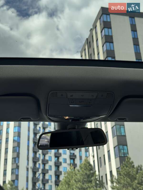 Седан Mercedes-Benz C-Class 2017 в Киеве