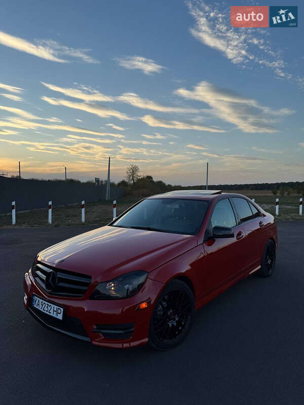 Седан Mercedes-Benz C-Class 2014 в Киеве