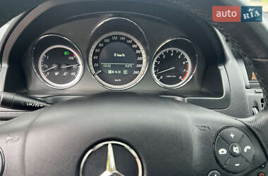 Універсал Mercedes-Benz C-Class 2010 в 