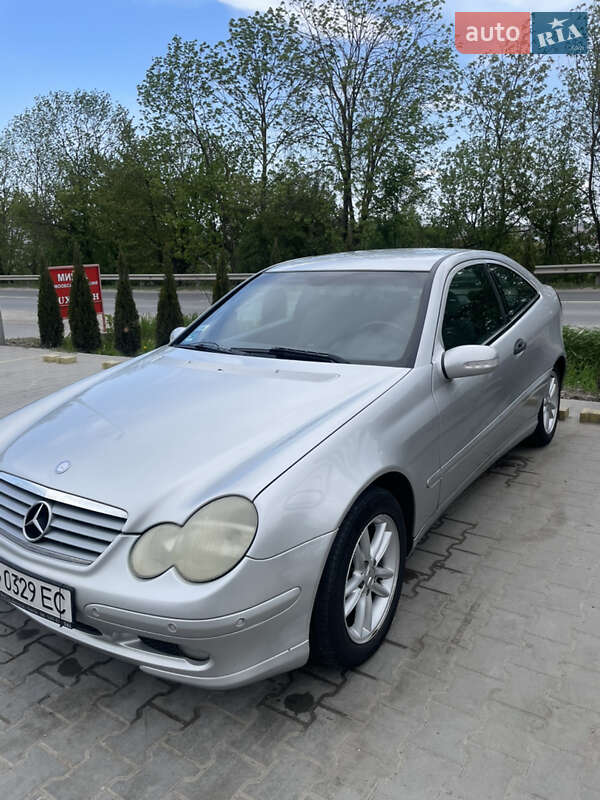 Купе Mercedes-Benz C-Class 2003 в Тернополі