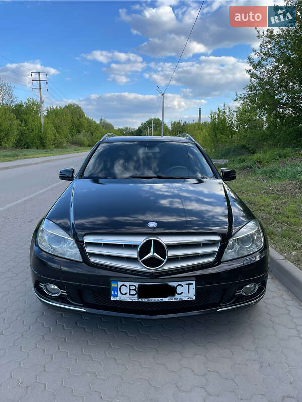 Универсал Mercedes-Benz C-Class 2010 в 