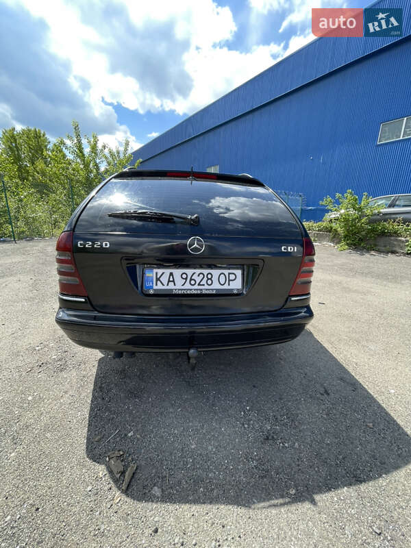 Универсал Mercedes-Benz C-Class 2002 в Киеве