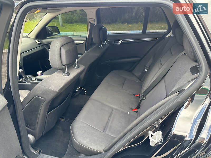 Универсал Mercedes-Benz C-Class 2008 в Львове