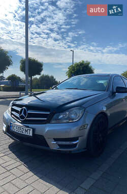 Купе Mercedes-Benz C-Class 2011 в 