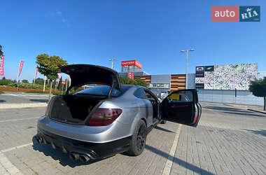 Купе Mercedes-Benz C-Class 2011 в 