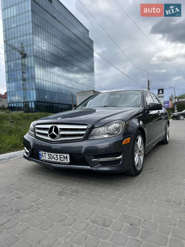 Седан Mercedes-Benz C-Class 2012 в 