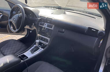 Седан Mercedes-Benz C-Class 2006 в 