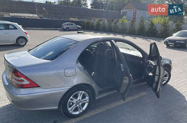 Седан Mercedes-Benz C-Class 2006 в 