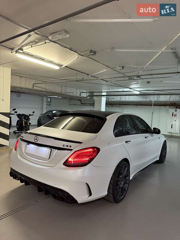 Седан Mercedes-Benz C-Class 2019 в Києві