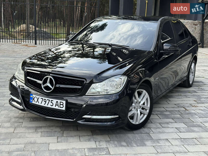 Седан Mercedes-Benz C-Class 2011 в 