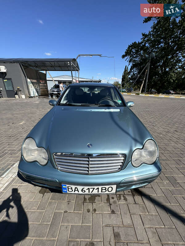 Седан Mercedes-Benz C-Class 2001 в Чугуеве