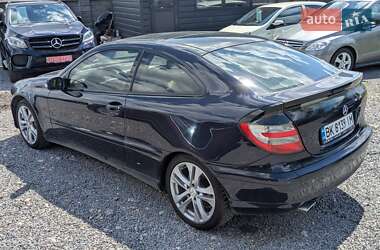 Купе Mercedes-Benz C-Class 2005 в 