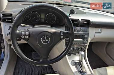 Купе Mercedes-Benz C-Class 2005 в 