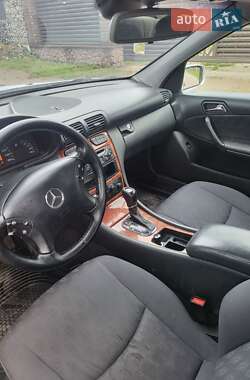 Седан Mercedes-Benz C-Class 2001 в 