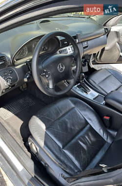 Универсал Mercedes-Benz C-Class 2004 в 