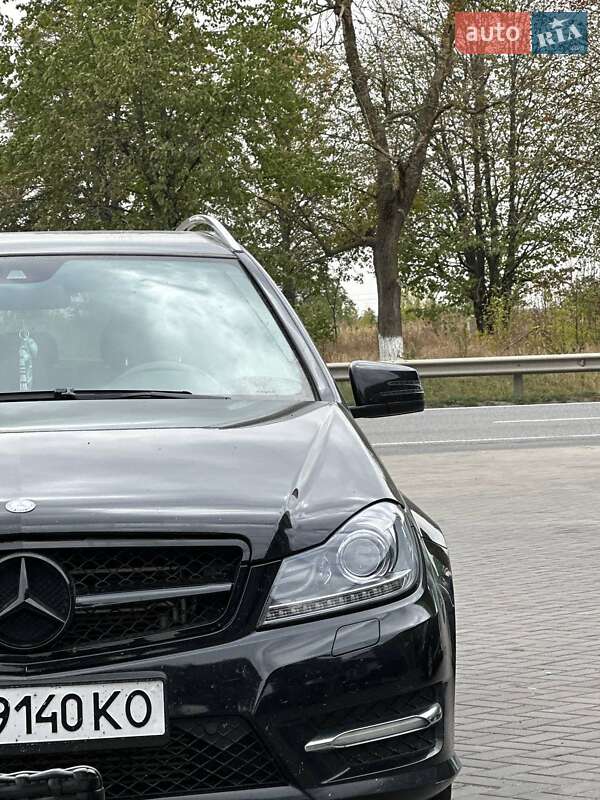 Mercedes-Benz C-Class 2011