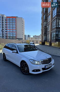 Універсал Mercedes-Benz C-Class 2012 в Чернігові