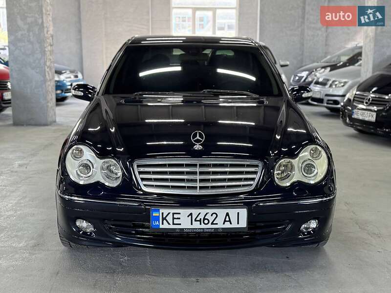 Mercedes-Benz C-Class 2005