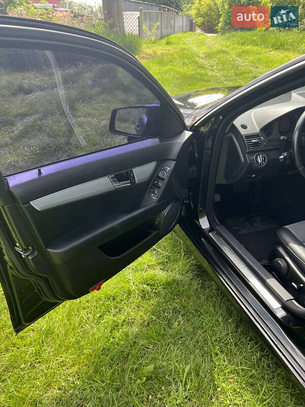 Седан Mercedes-Benz C-Class 2008 в Яготине