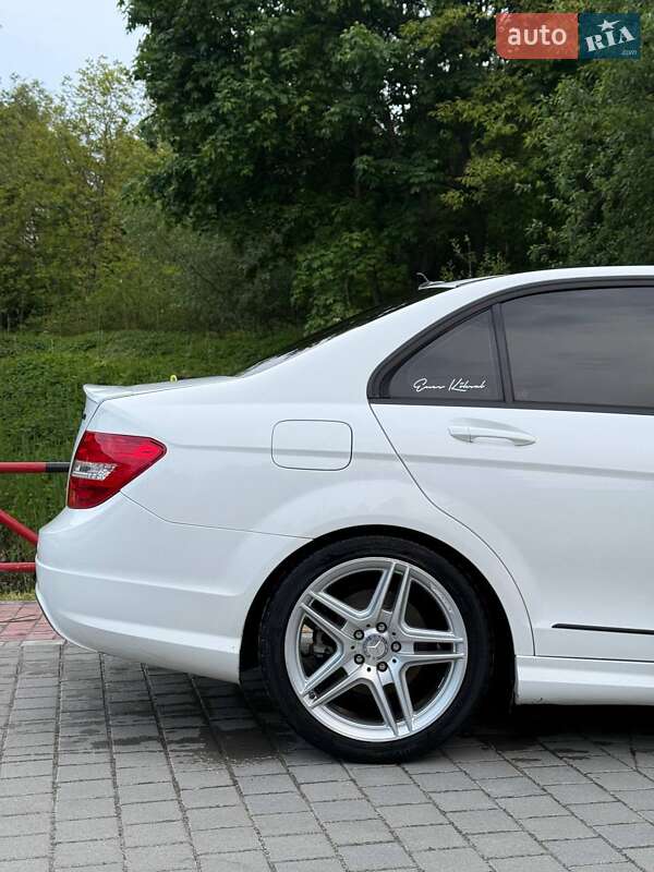 Седан Mercedes-Benz C-Class 2012 в Миколаєві